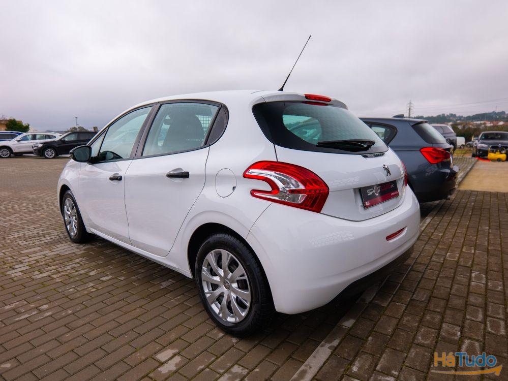 Peugeot 208 1.4 HDi Peugeot 208 1.4 HDi