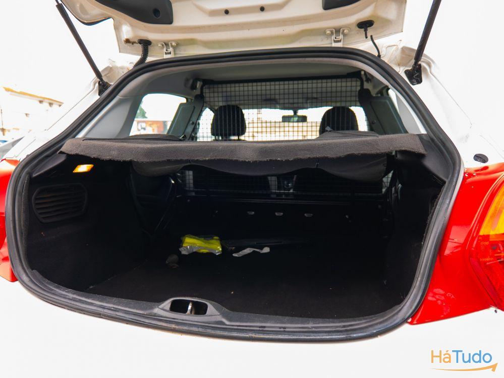 Peugeot 208 1.4 HDi Peugeot 208 1.4 HDi