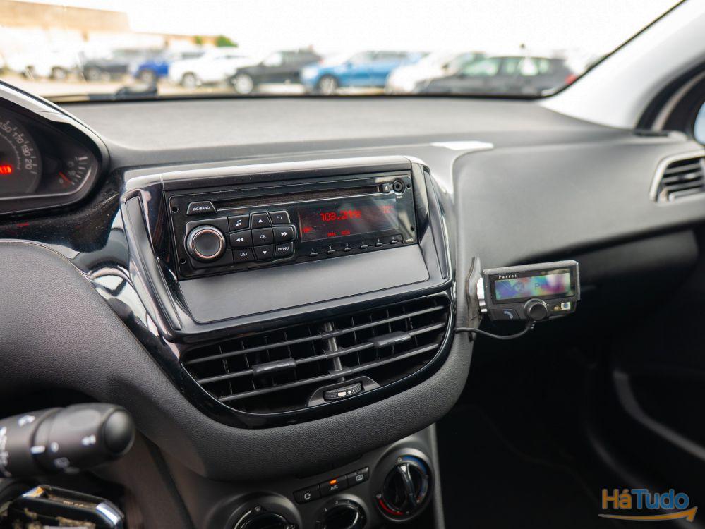 Peugeot 208 1.4 HDi Peugeot 208 1.4 HDi