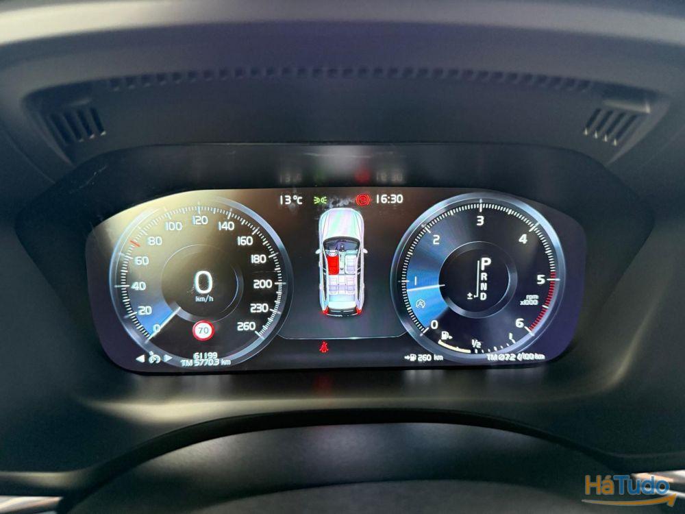 Volvo XC 60 2.0 B4 R-Design Geartronic Volvo XC 60 2.0 B4 R-Design Geartronic