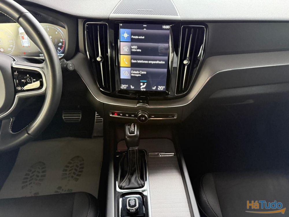 Volvo XC 60 2.0 B4 R-Design Geartronic Volvo XC 60 2.0 B4 R-Design Geartronic