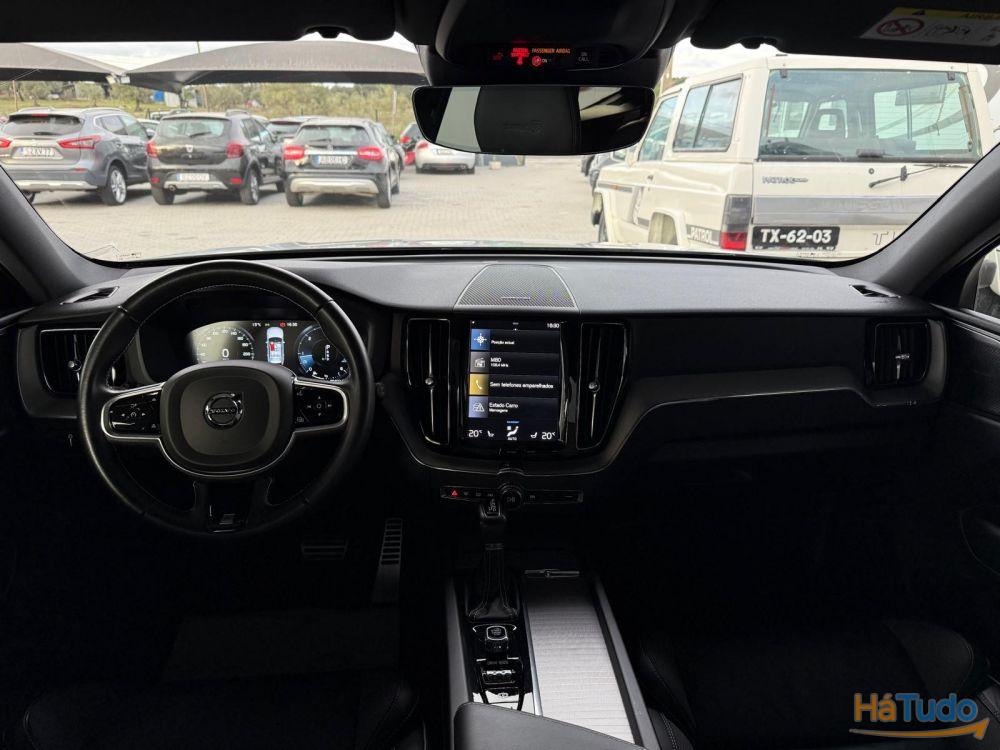 Volvo XC 60 2.0 B4 R-Design Geartronic Volvo XC 60 2.0 B4 R-Design Geartronic