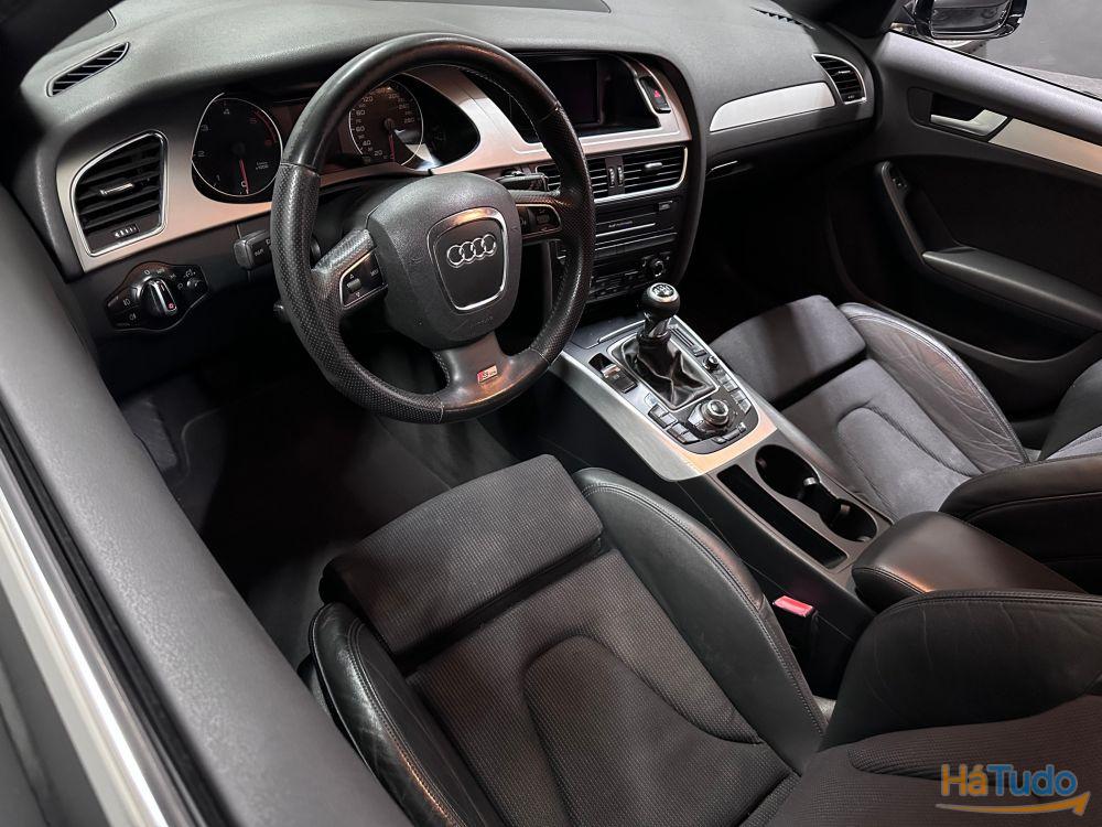 Audi A4 Avant 2.0 TDI S-line Audi A4 Avant 2.0 TDI S-line