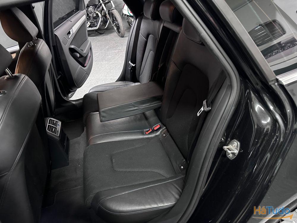 Audi A4 Avant 2.0 TDI S-line Audi A4 Avant 2.0 TDI S-line