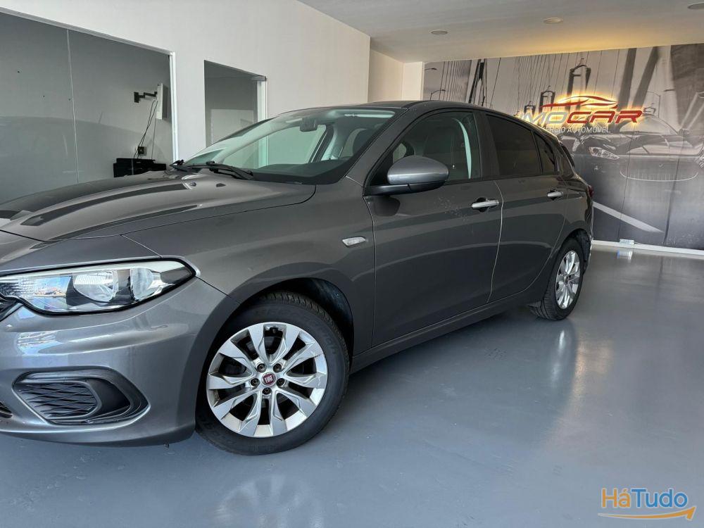 Fiat Tipo 1.3 M-Jet Easy Fiat Tipo 1.3 M-Jet Easy