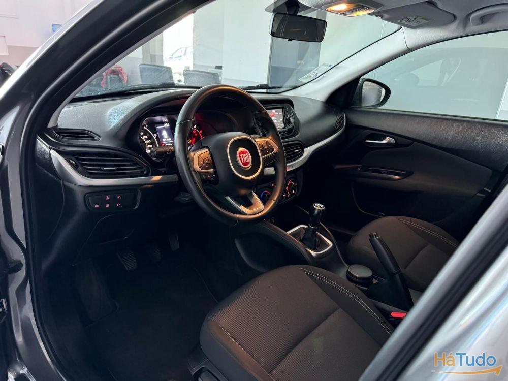 Fiat Tipo 1.3 M-Jet Easy Fiat Tipo 1.3 M-Jet Easy