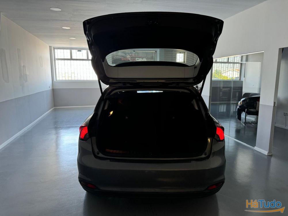 Fiat Tipo 1.3 M-Jet Easy Fiat Tipo 1.3 M-Jet Easy