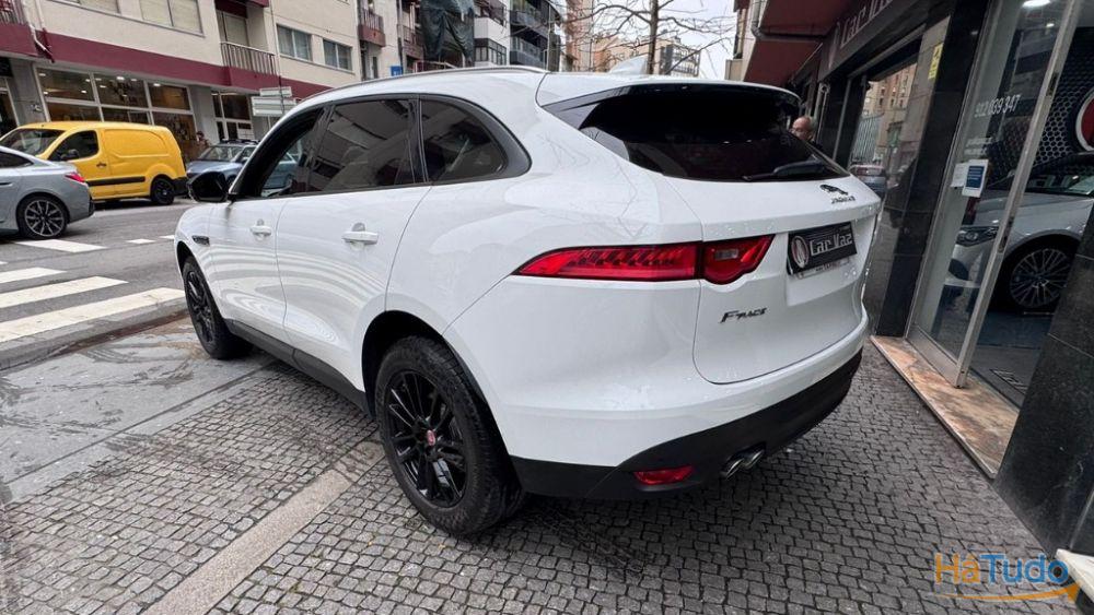 Jaguar F-Pace 2.0 i4D Pure Aut. Jaguar F-Pace 2.0 i4D Pure Aut.