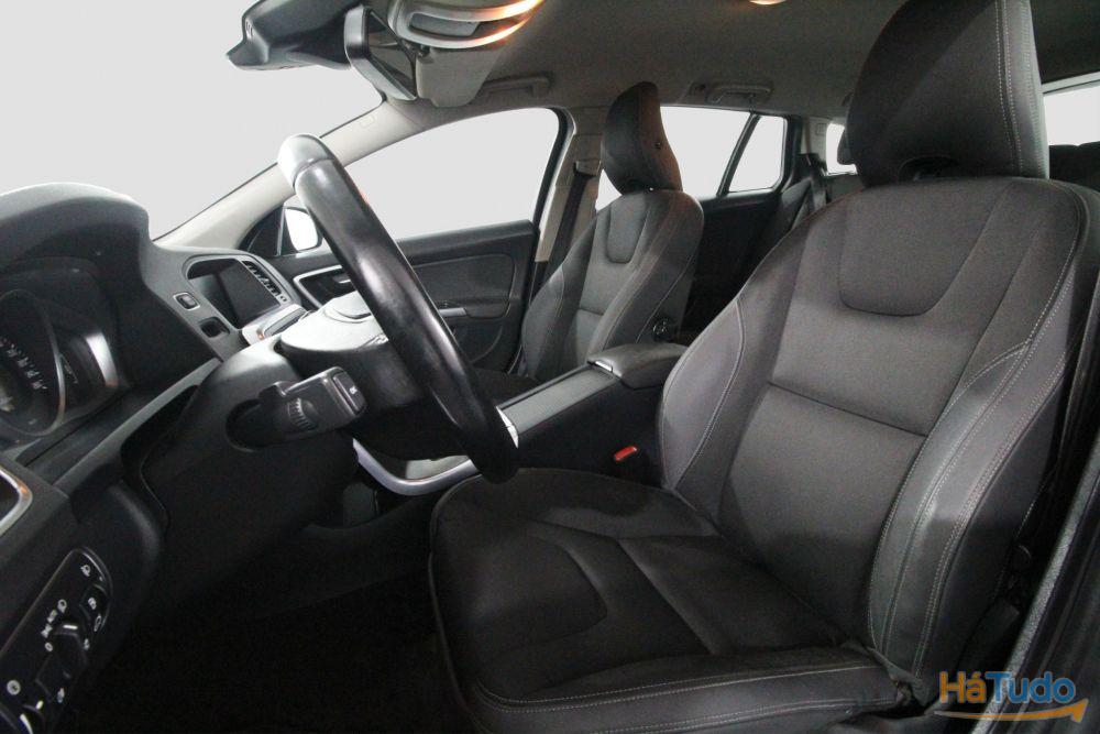 Volvo V60 1.6 D2 Momentum Eco Volvo V60 1.6 D2 Momentum Eco