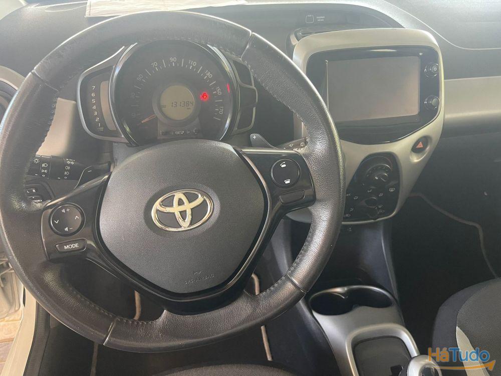Toyota Aygo 1.0 X-Play Plus MM Toyota Aygo 1.0 X-Play Plus MM