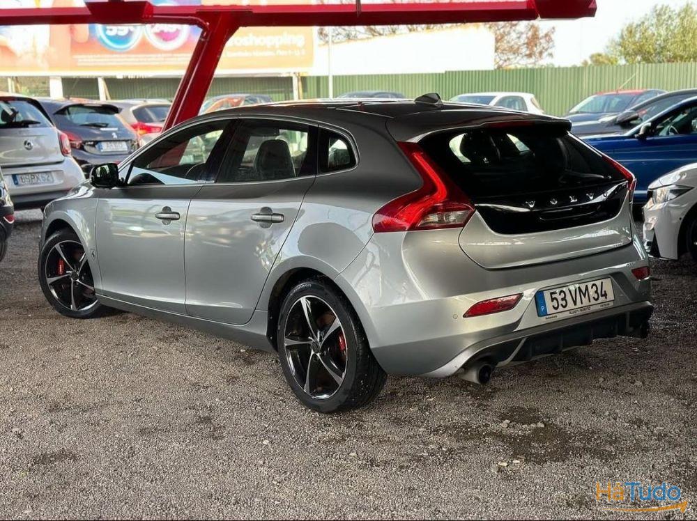 Volvo V40 1.6 D2 R-Design Summum Volvo V40 1.6 D2 R-Design Summum
