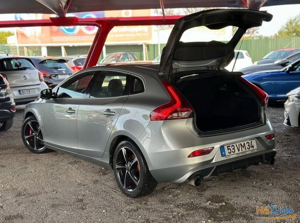 Volvo V40 1.6 D2 R-Design Summum Volvo V40 1.6 D2 R-Design Summum