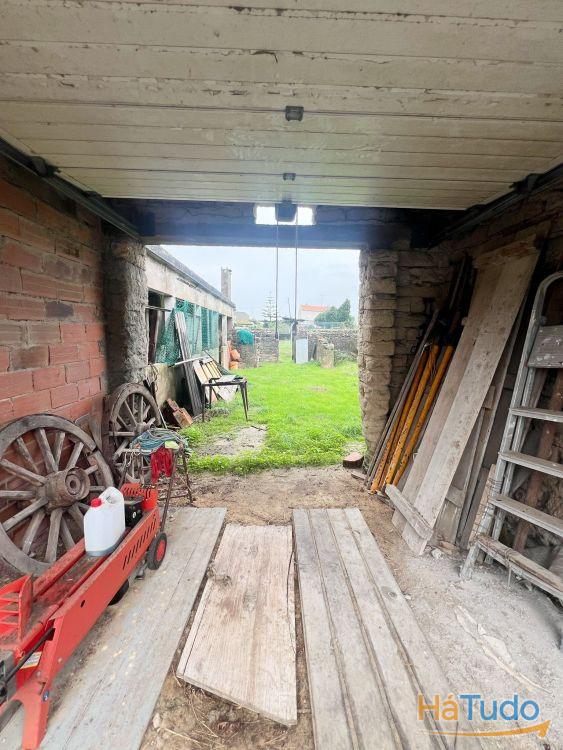 Moradia para recuperar - com terreno Moradia para recuperar - com terreno