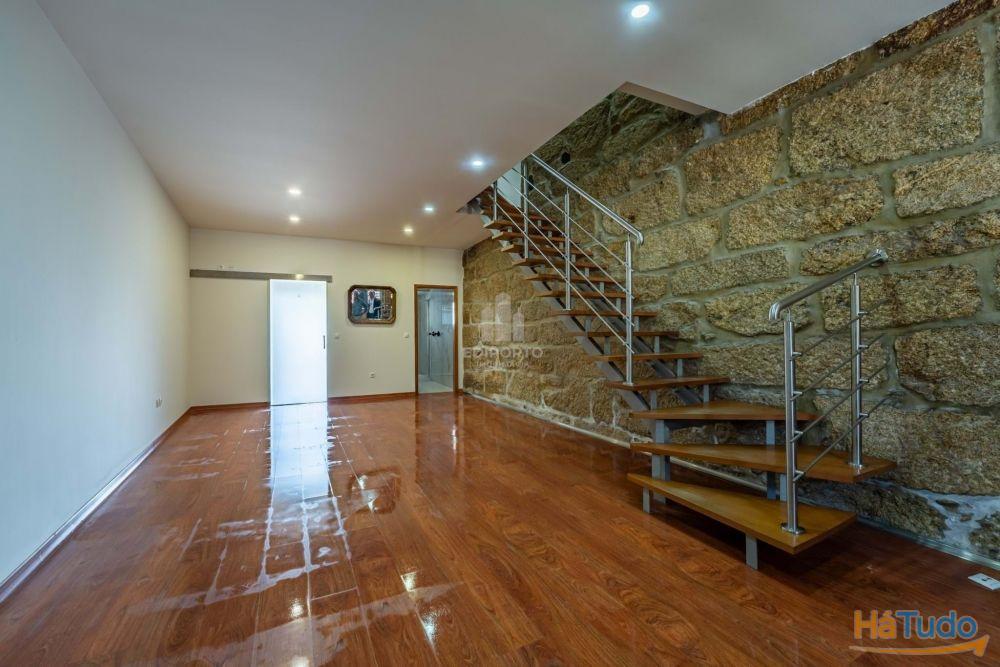 Arrendamento de Espetacular Moradia T3 de Duas Frentes em Paranhos Arrendamento de Espetacular Moradia T3 de Duas Frentes em Paranhos