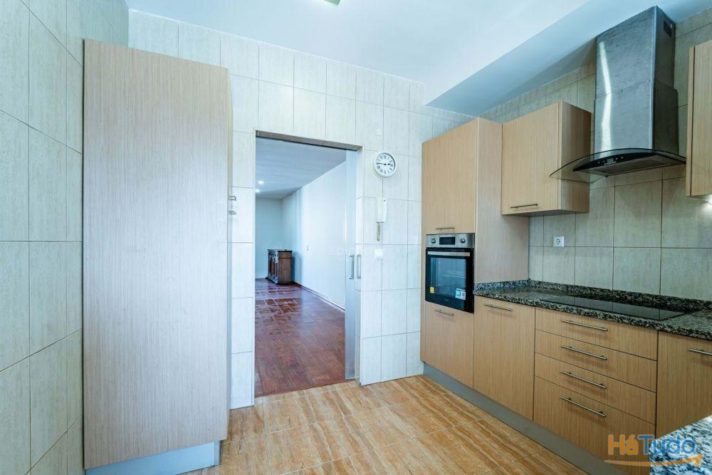 Arrendamento de Espetacular Moradia T3 de Duas Frentes em Paranhos Arrendamento de Espetacular Moradia T3 de Duas Frentes em Paranhos