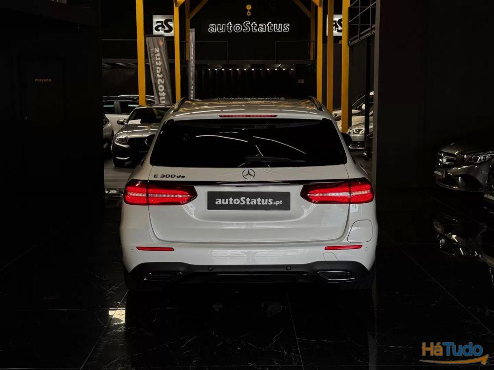 Mercedes-Benz E 300 de AMG Mercedes-Benz E 300 de AMG