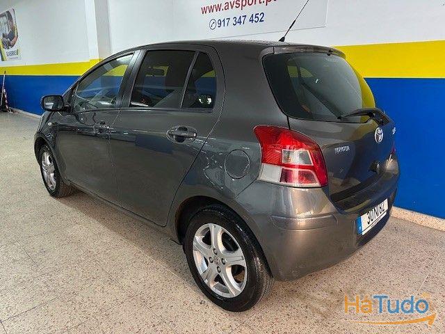 Toyota Yaris 1.0 VVT-i AC Manual Toyota Yaris 1.0 VVT-i AC Manual