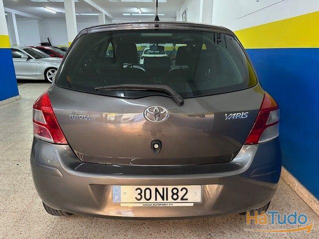 Toyota Yaris 1.0 VVT-i AC Manual Toyota Yaris 1.0 VVT-i AC Manual