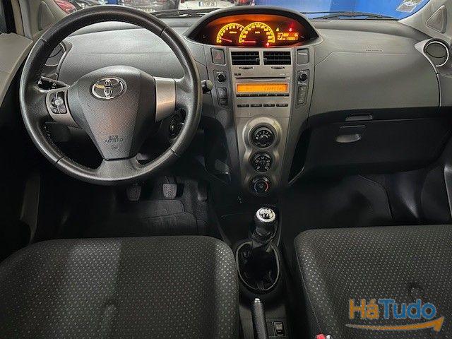 Toyota Yaris 1.0 VVT-i AC Manual Toyota Yaris 1.0 VVT-i AC Manual