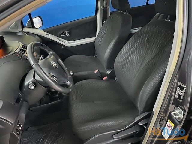 Toyota Yaris 1.0 VVT-i AC Manual Toyota Yaris 1.0 VVT-i AC Manual