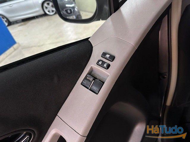 Toyota Yaris 1.0 VVT-i AC Manual Toyota Yaris 1.0 VVT-i AC Manual