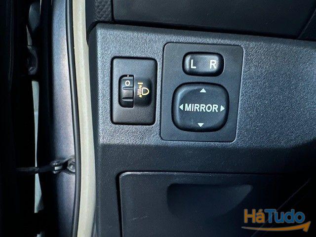 Toyota Yaris 1.0 VVT-i AC Manual Toyota Yaris 1.0 VVT-i AC Manual