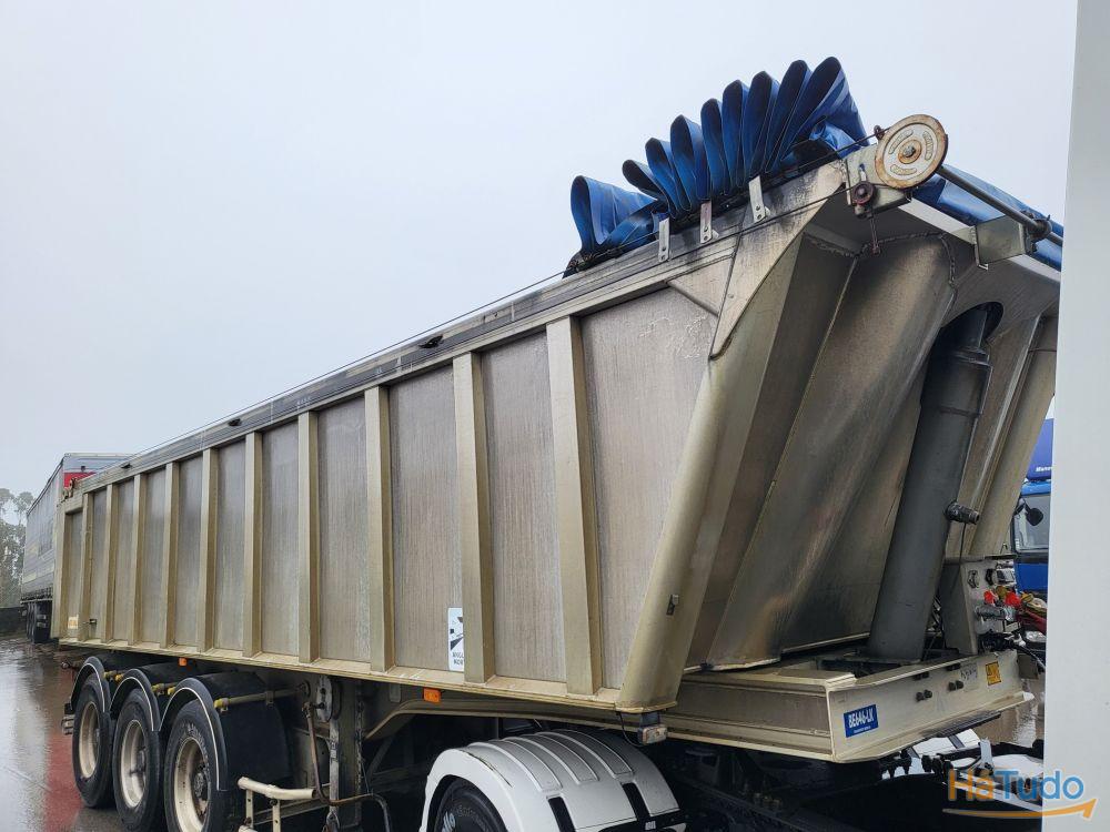 Benalu Semi Reboque Basculante 3 eixos alumínio Benalu Semi Reboque Basculante 3 eixos alumínio