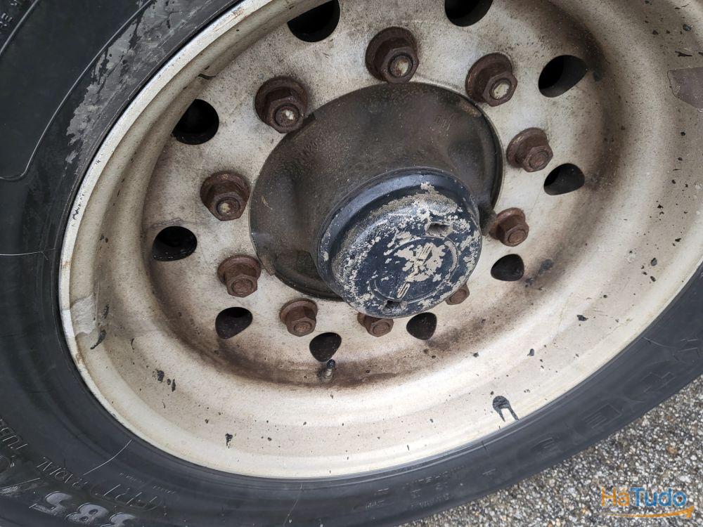 Benalu Semi Reboque Basculante 3 eixos alumínio Benalu Semi Reboque Basculante 3 eixos alumínio