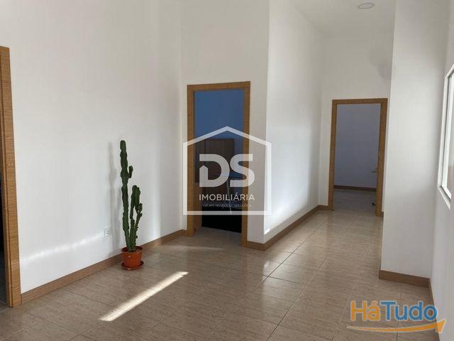 Arrendamento - Escritório Arrendamento - Escritório