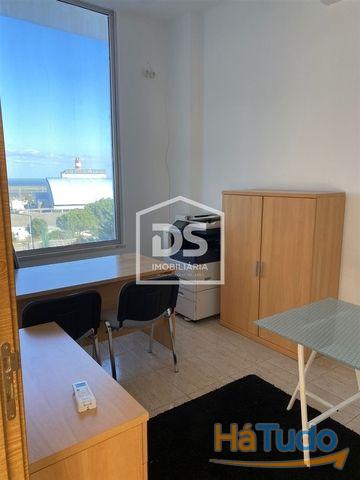 Arrendamento - Escritório Arrendamento - Escritório