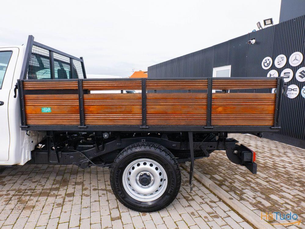 Toyota Hilux 2.4 D-4D 4WD CS CM Toyota Hilux 2.4 D-4D 4WD CS CM