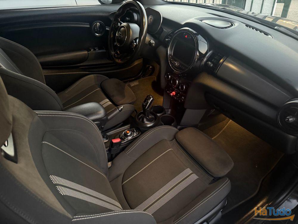 MINI Cabrio Cooper Premium JCW Auto MINI Cabrio Cooper Premium JCW Auto