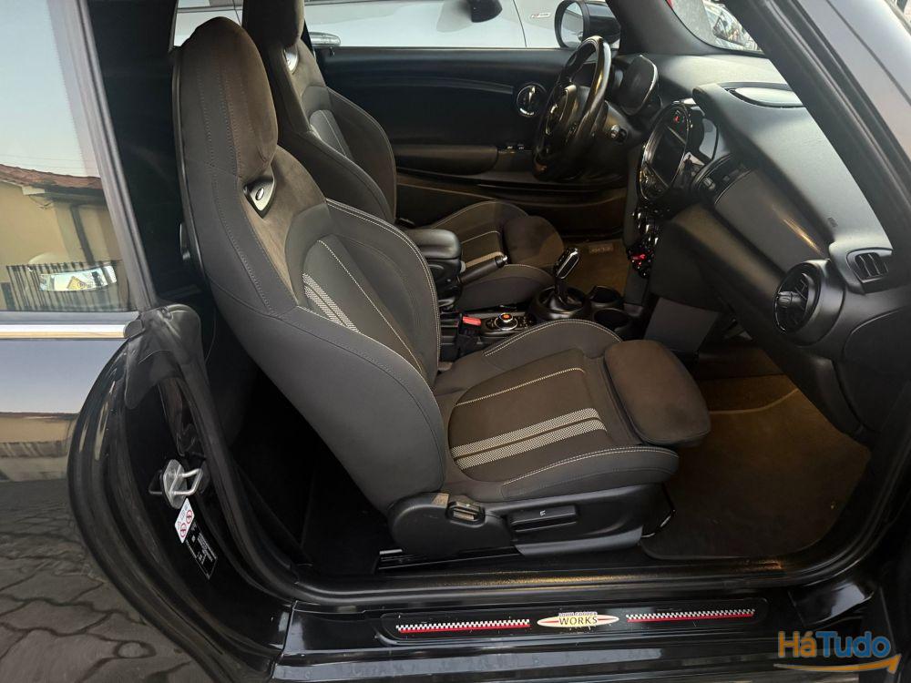 MINI Cabrio Cooper Premium JCW Auto MINI Cabrio Cooper Premium JCW Auto