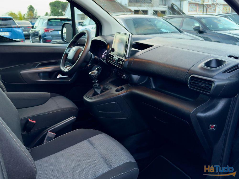 Toyota Proace City Verso 1.5D L1 Exclusive Toyota Proace City Verso 1.5D L1 Exclusive