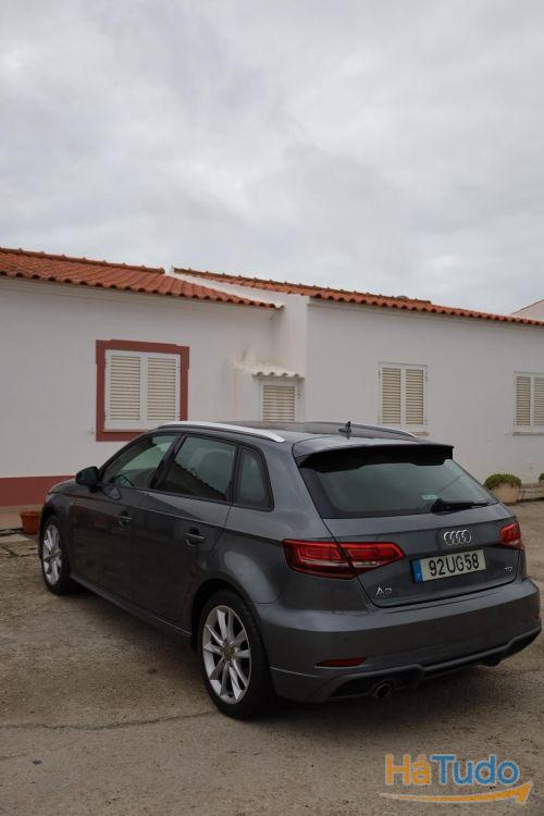 Audi A3 Sportback 1.6 TDI S-line S tronic Audi A3 Sportback 1.6 TDI S-line S tronic
