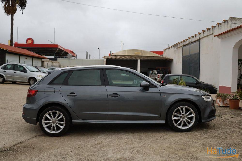 Audi A3 Sportback 1.6 TDI S-line S tronic Audi A3 Sportback 1.6 TDI S-line S tronic