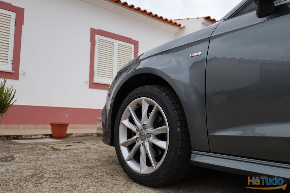 Audi A3 Sportback 1.6 TDI S-line S tronic Audi A3 Sportback 1.6 TDI S-line S tronic