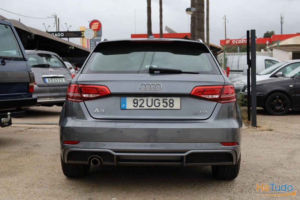 Audi A3 Sportback 1.6 TDI S-line S tronic Audi A3 Sportback 1.6 TDI S-line S tronic
