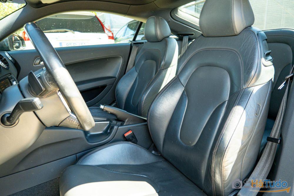 Audi TT Coupé 2.0 TDi quattro S-line S tronic Audi TT Coupé 2.0 TDi quattro S-line S tronic
