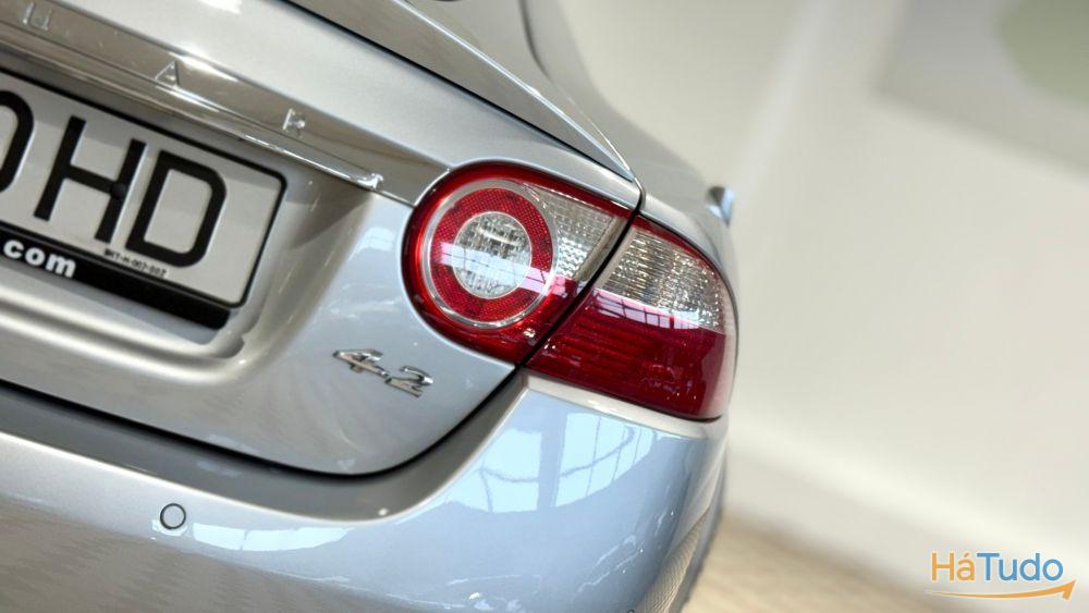 Jaguar XK 4.2 V8 Jaguar XK 4.2 V8