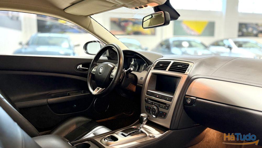 Jaguar XK 4.2 V8 Jaguar XK 4.2 V8