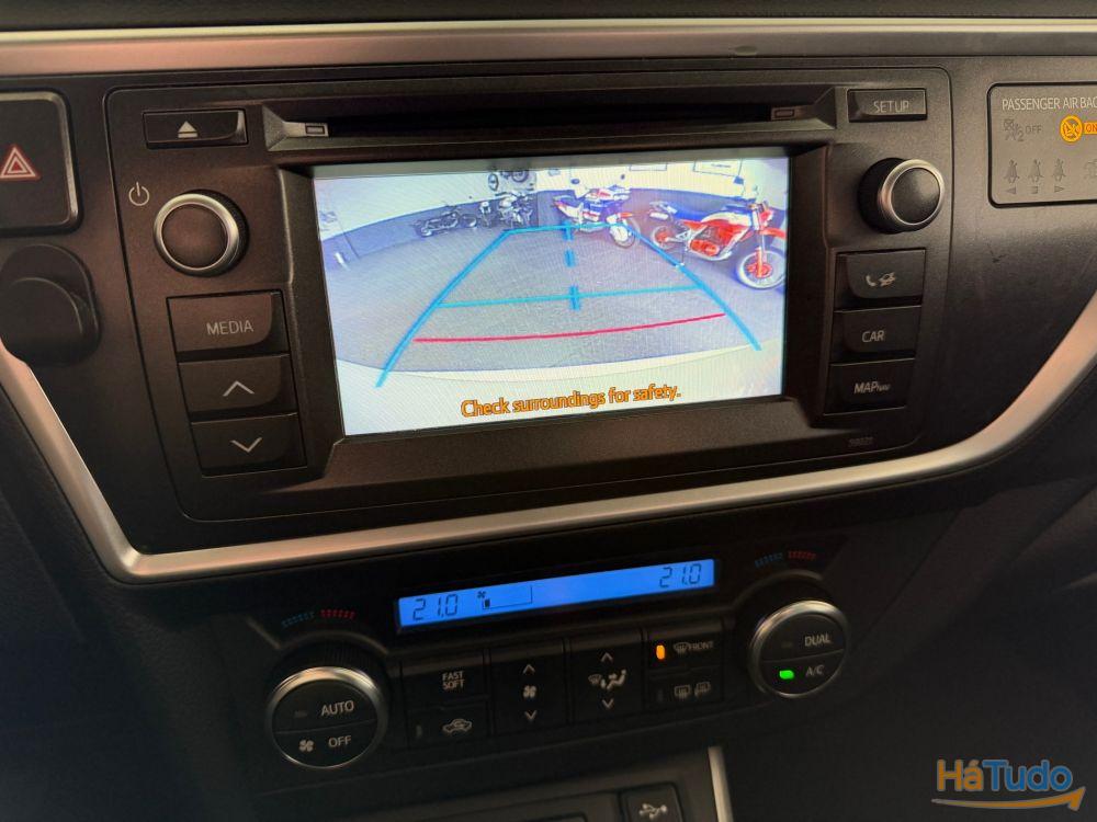 Toyota Auris 1.8 HSD Sport Toyota Auris 1.8 HSD Sport