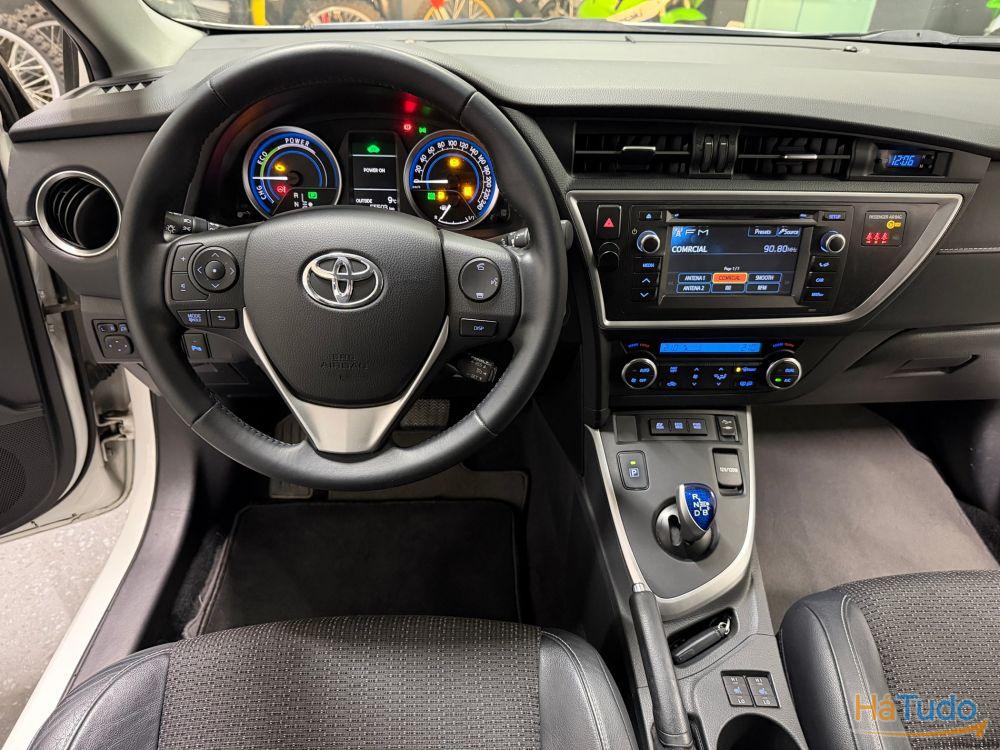 Toyota Auris 1.8 HSD Sport Toyota Auris 1.8 HSD Sport