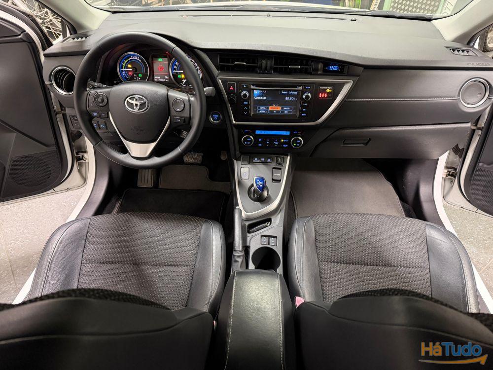 Toyota Auris 1.8 HSD Sport Toyota Auris 1.8 HSD Sport