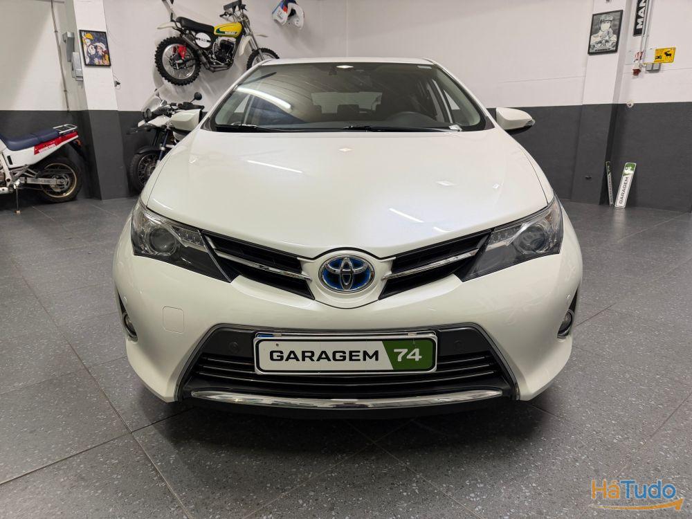 Toyota Auris 1.8 HSD Sport Toyota Auris 1.8 HSD Sport