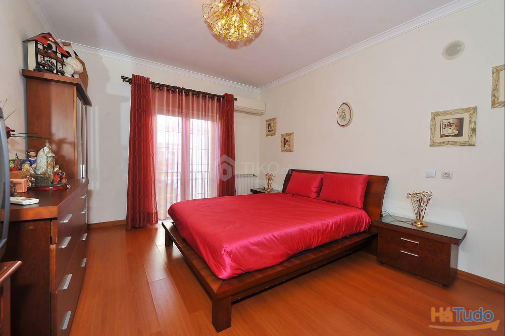 Novidade!!! T6 com Piscina e Jardim em Aldeia Grande, Setúbal Novidade!!! T6 com Piscina e Jardim em Aldeia Grande, Setúbal