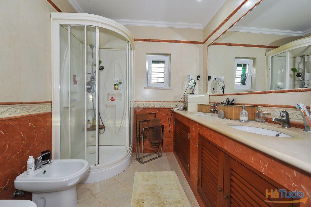 Novidade!!! T6 com Piscina e Jardim em Aldeia Grande, Setúbal Novidade!!! T6 com Piscina e Jardim em Aldeia Grande, Setúbal