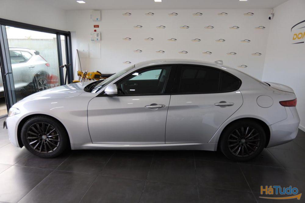 Alfa Romeo Giulia 2.2 D Super Alfa Romeo Giulia 2.2 D Super