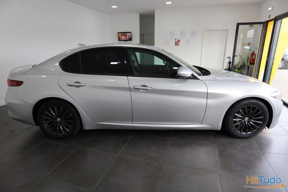 Alfa Romeo Giulia 2.2 D Super Alfa Romeo Giulia 2.2 D Super