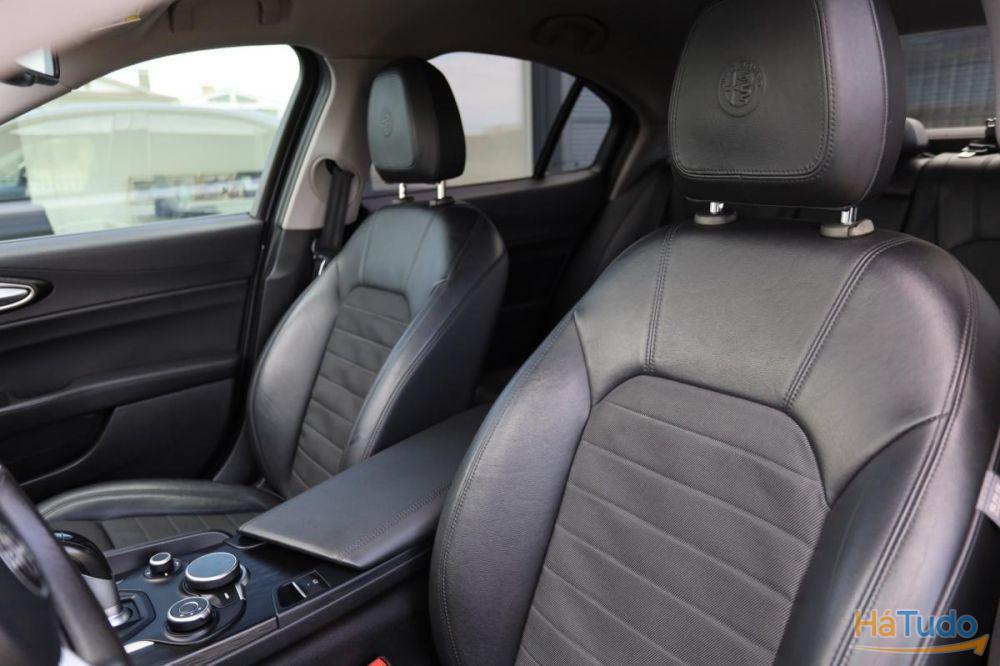 Alfa Romeo Giulia 2.2 D Super Alfa Romeo Giulia 2.2 D Super